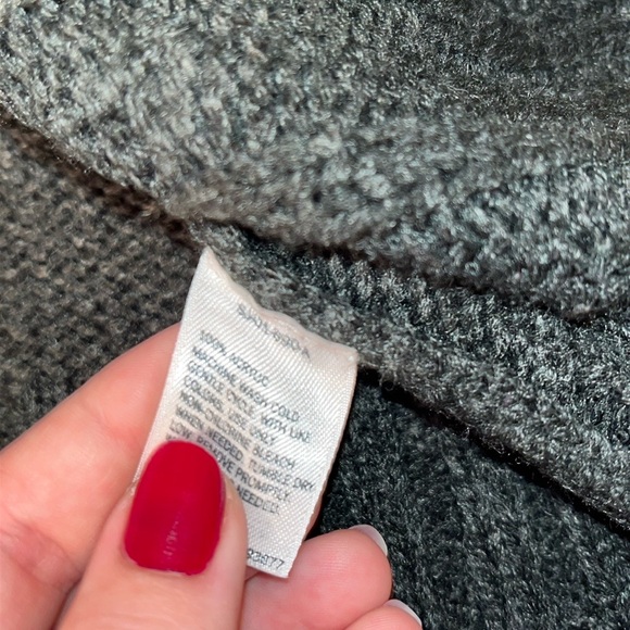 St. John’s Bay Grey Knit Cardigan - Picture 7 of 9